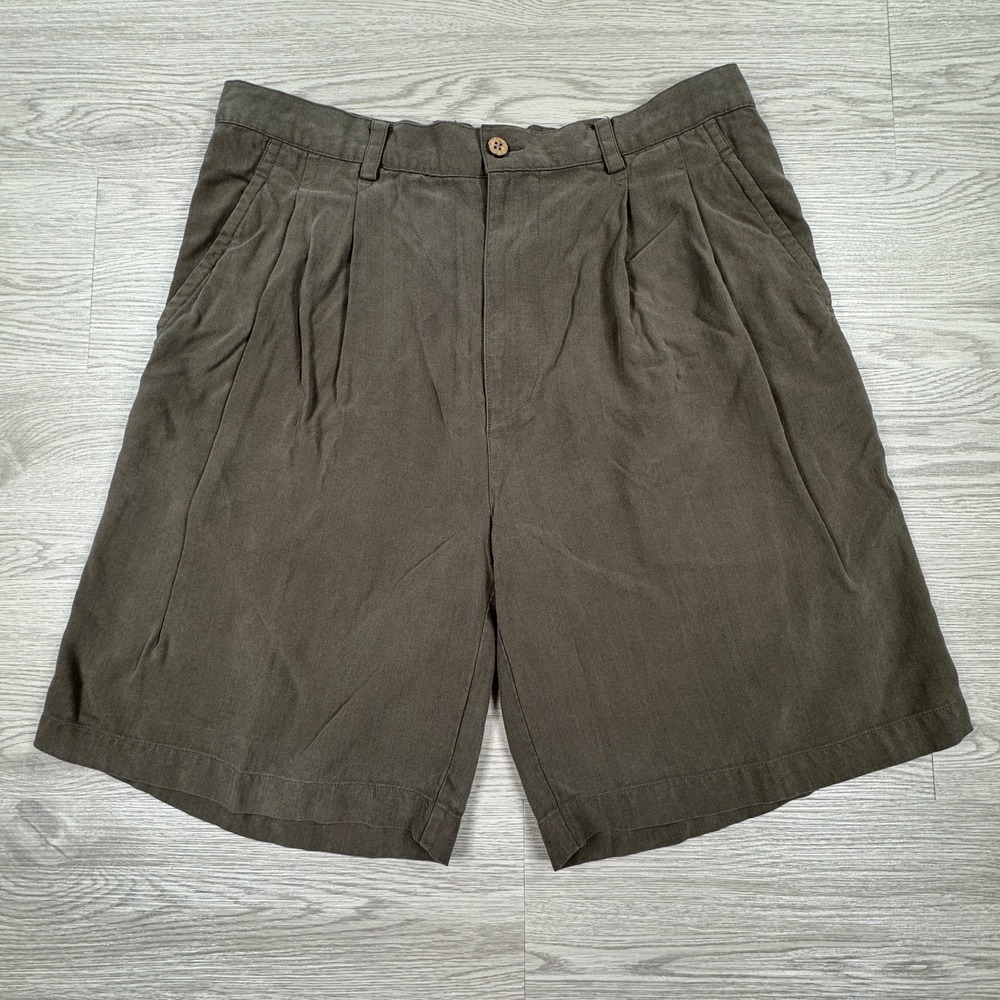 Baracuta Men's Shorts 100% Silk Pleated Front Brown Size 33 Casual Luxury
